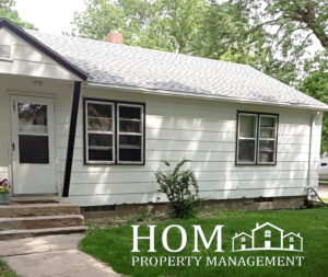 2 Bedroom ---- 107 4th Ave. SE, Mapleton ---- Leased