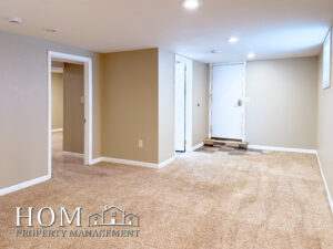 2 Bedroom Duplex ---- 325.5 McKinley Ave., North Mankato