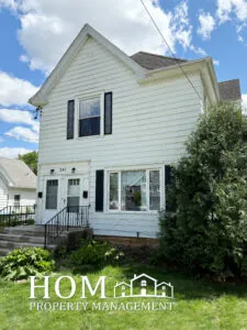 2 Bedroom ---- 241.5 Shaubut St., Mankato ---- Leased